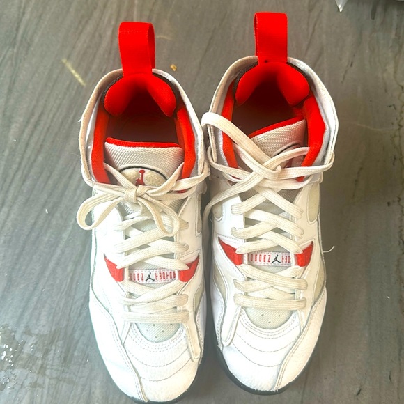 Nike Jumpman twotrey size 4Y - Picture 2 of 5